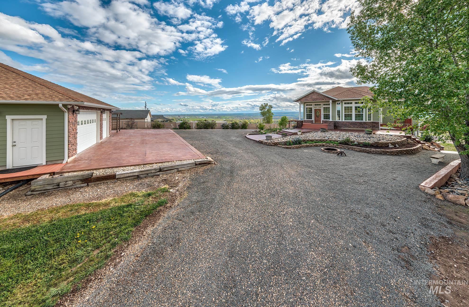 1573 Loafer Lane