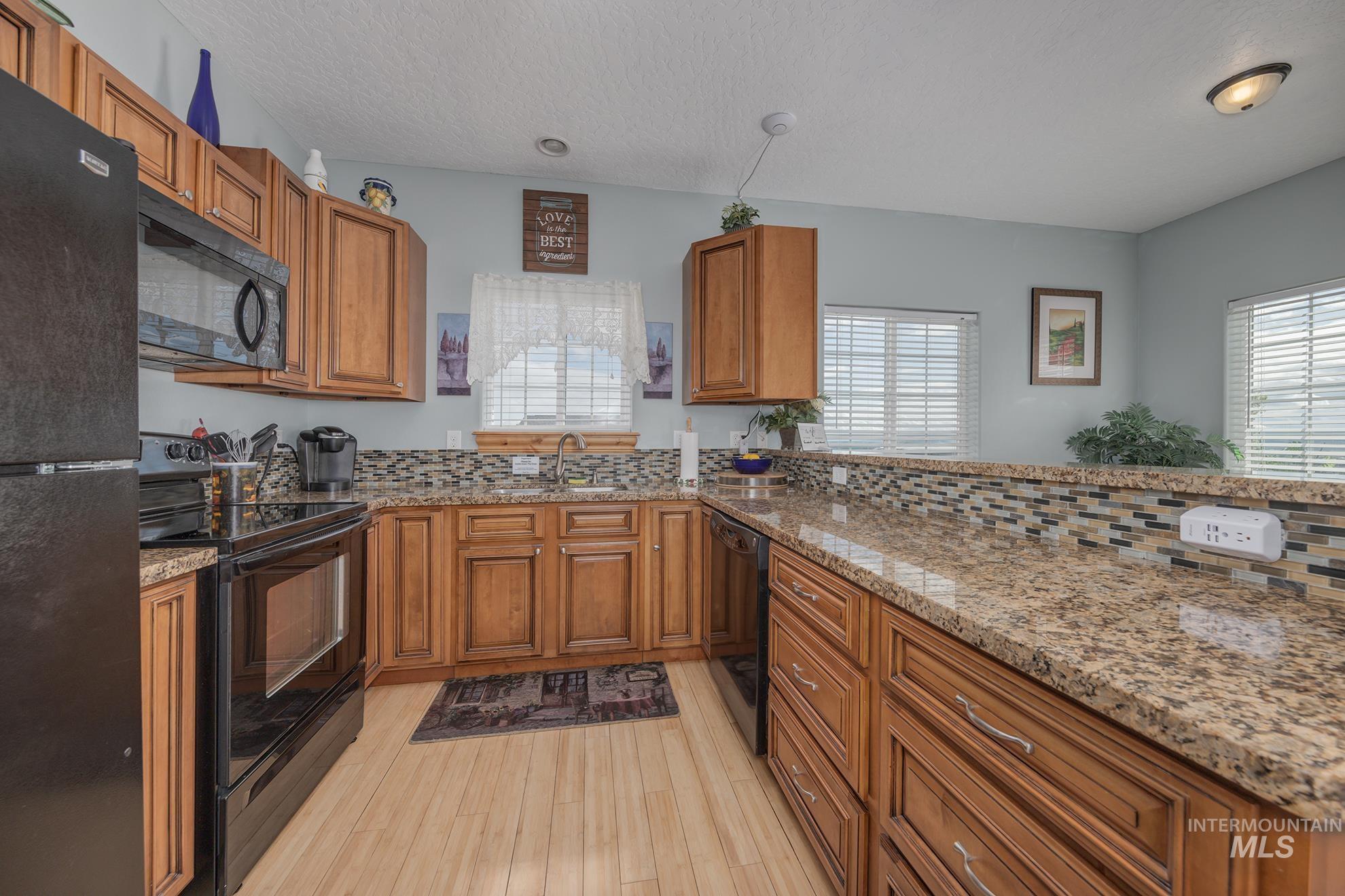 1573 Loafer Lane