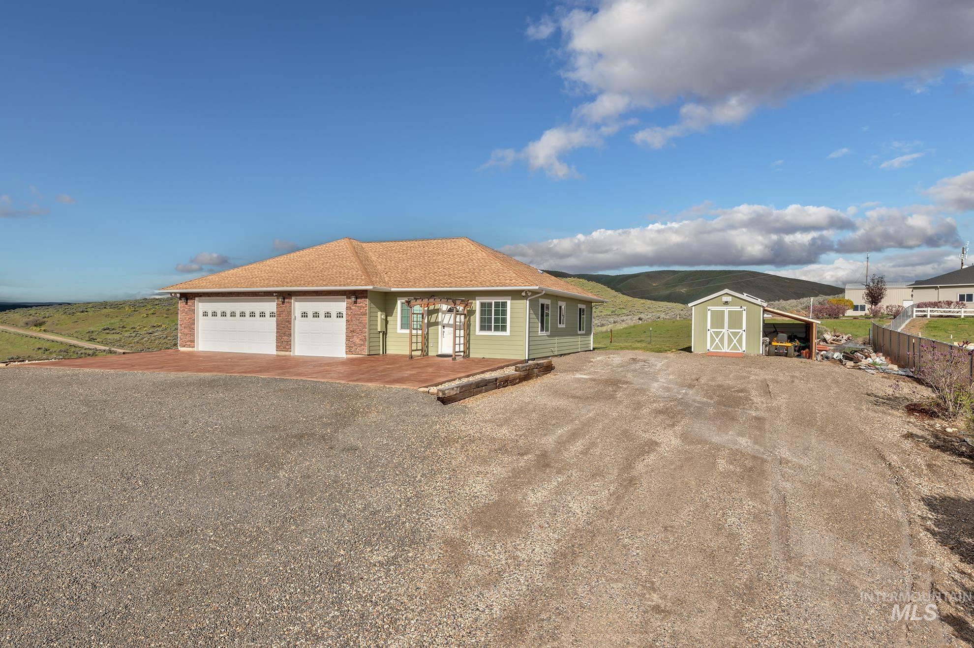 1573 Loafer Lane