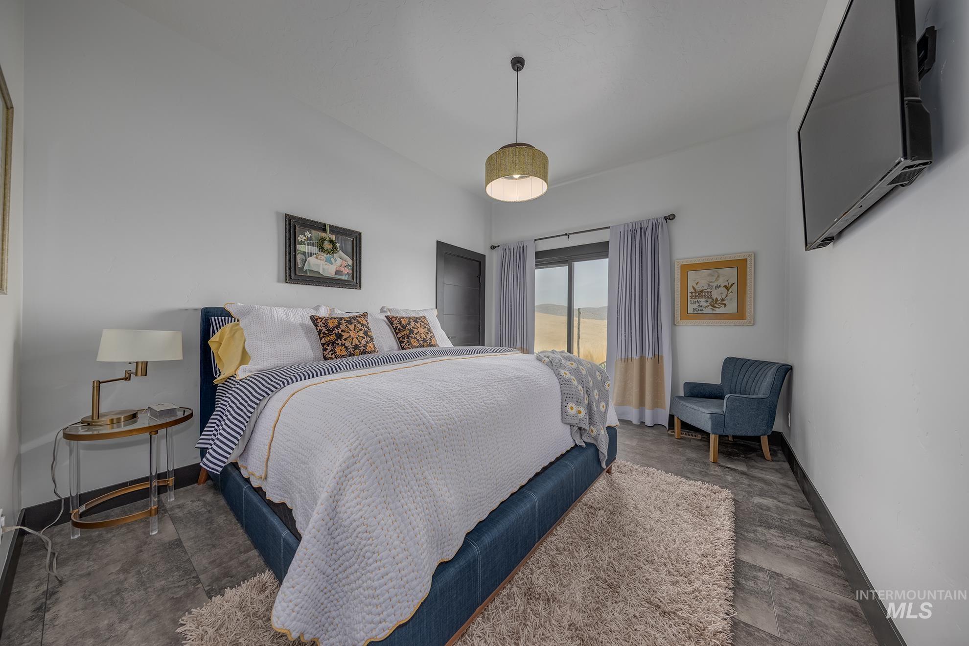 1150 Pleasant View Drive