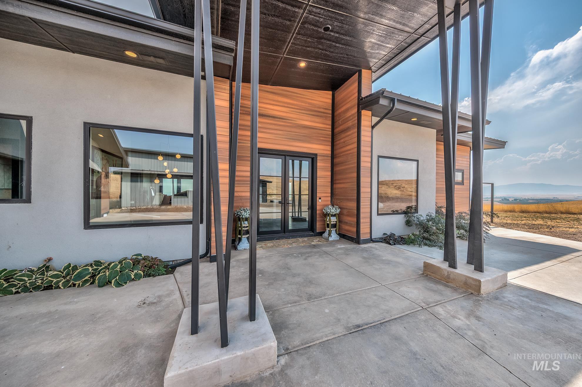 1150 Pleasant View Drive