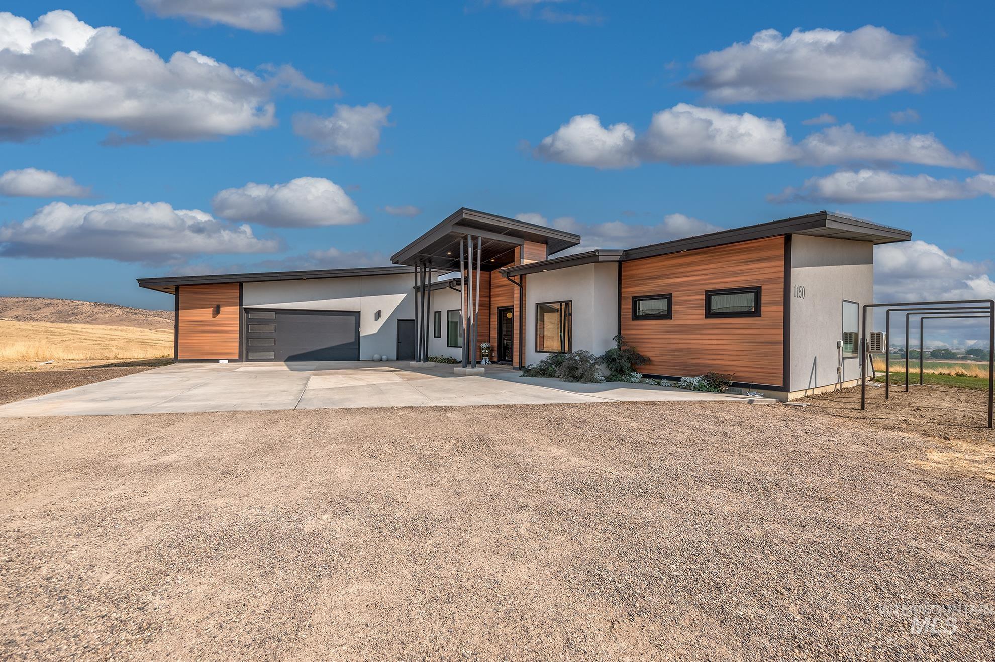 1150 Pleasant View Drive