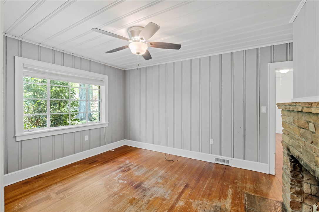 415,,Watson,Avenue