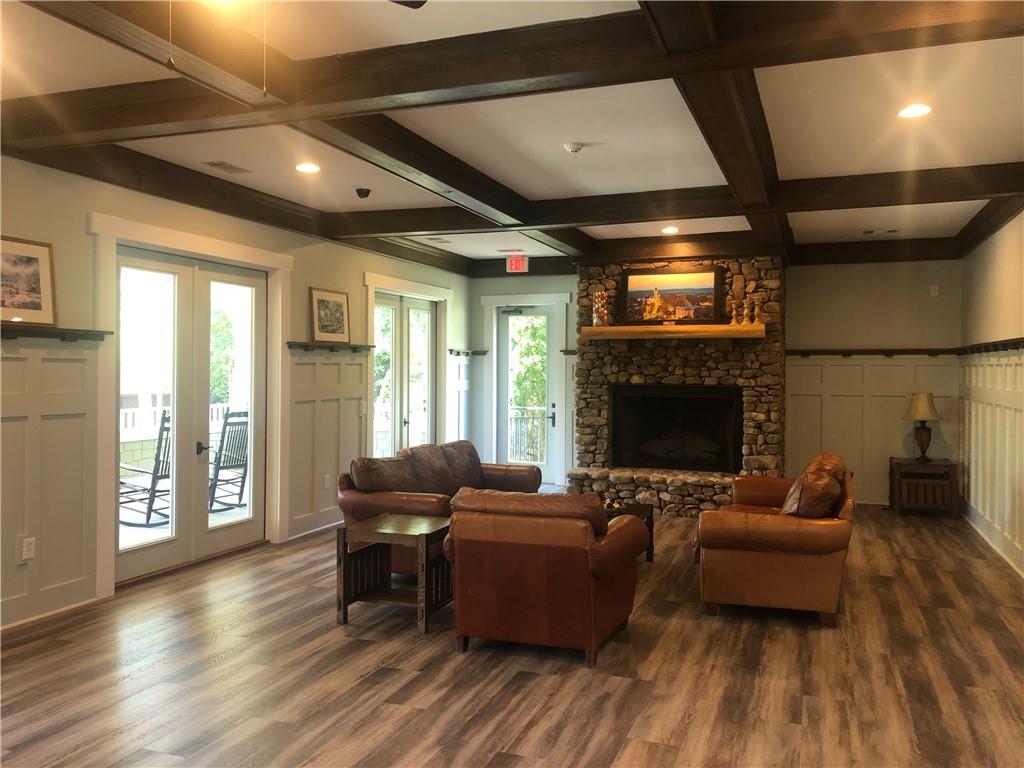 833 Old Greenville Hwy Highway 1232