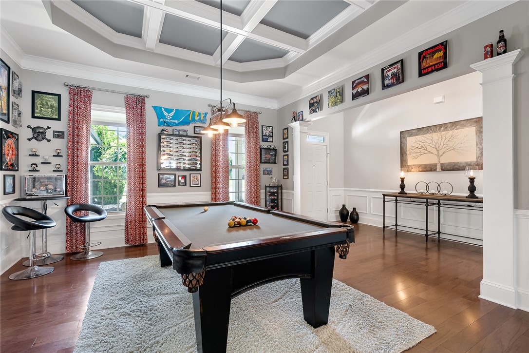 1001 Hillcrest Court