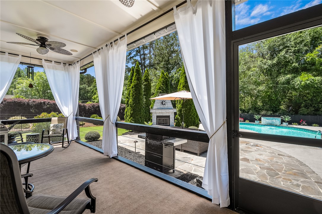 1001 Hillcrest Court