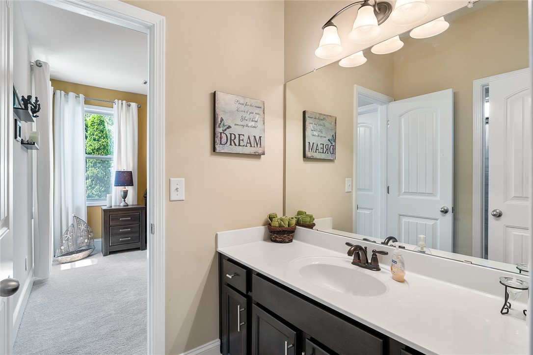 1001 Hillcrest Court