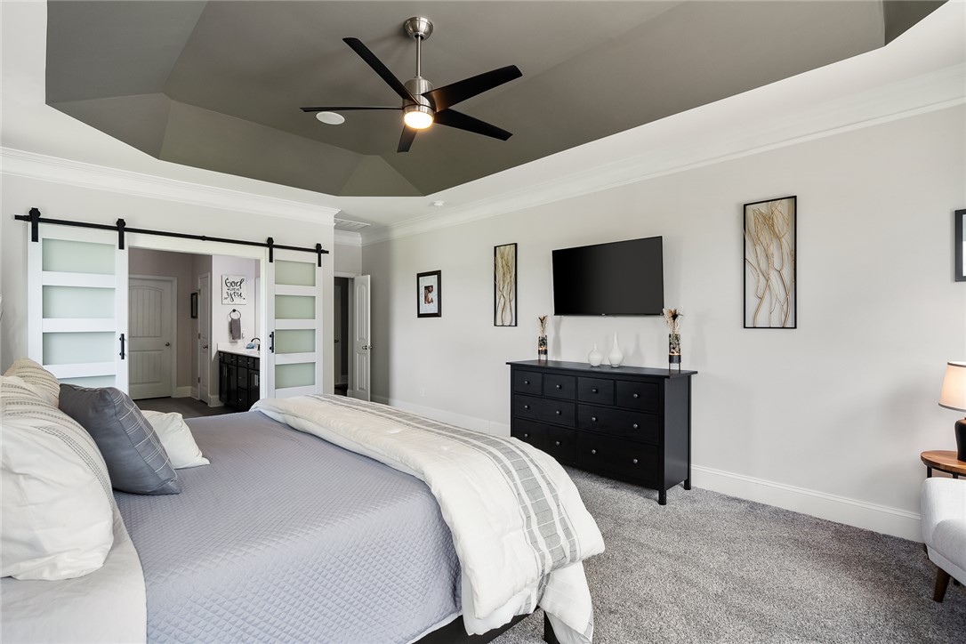 1001 Hillcrest Court