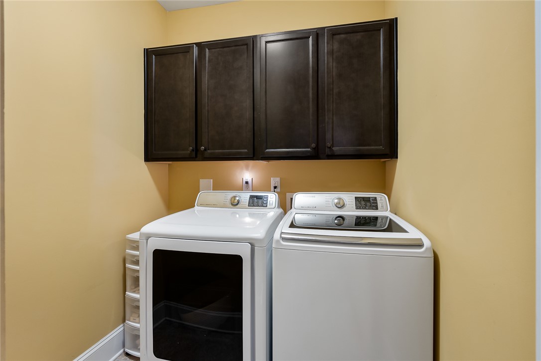 1001 Hillcrest Court