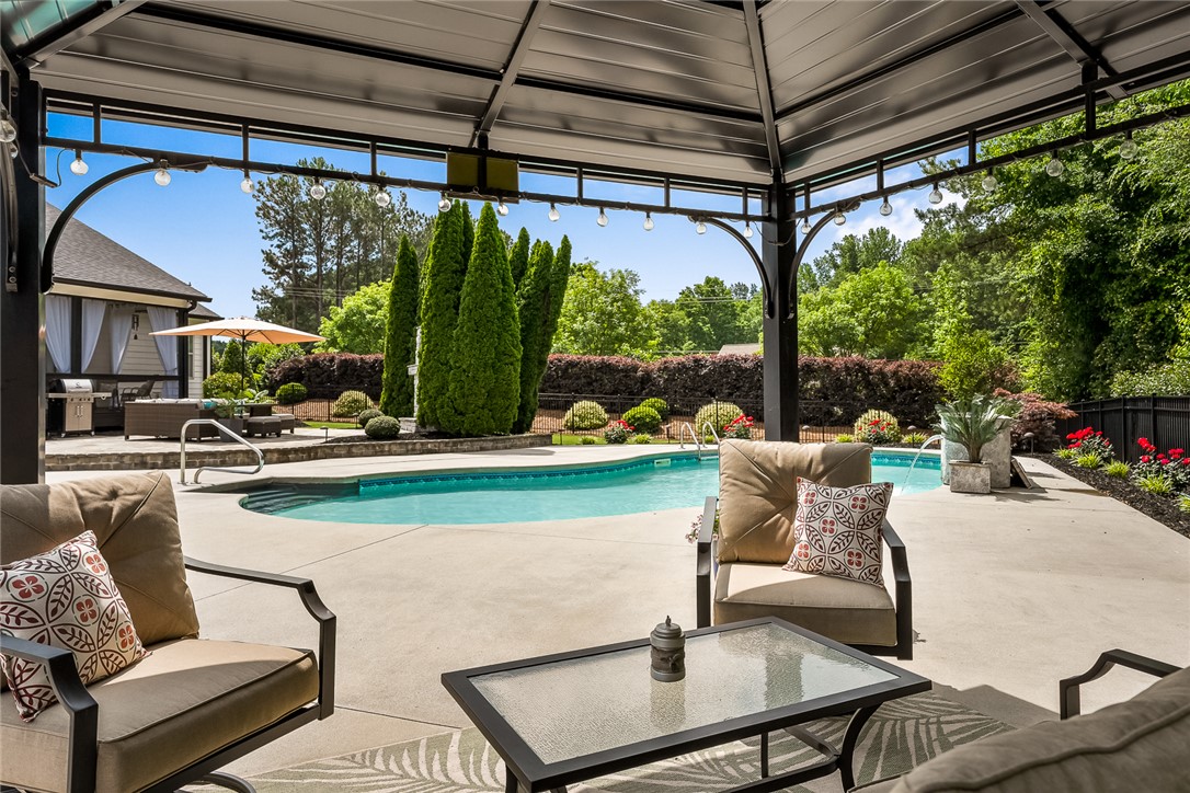 1001 Hillcrest Court