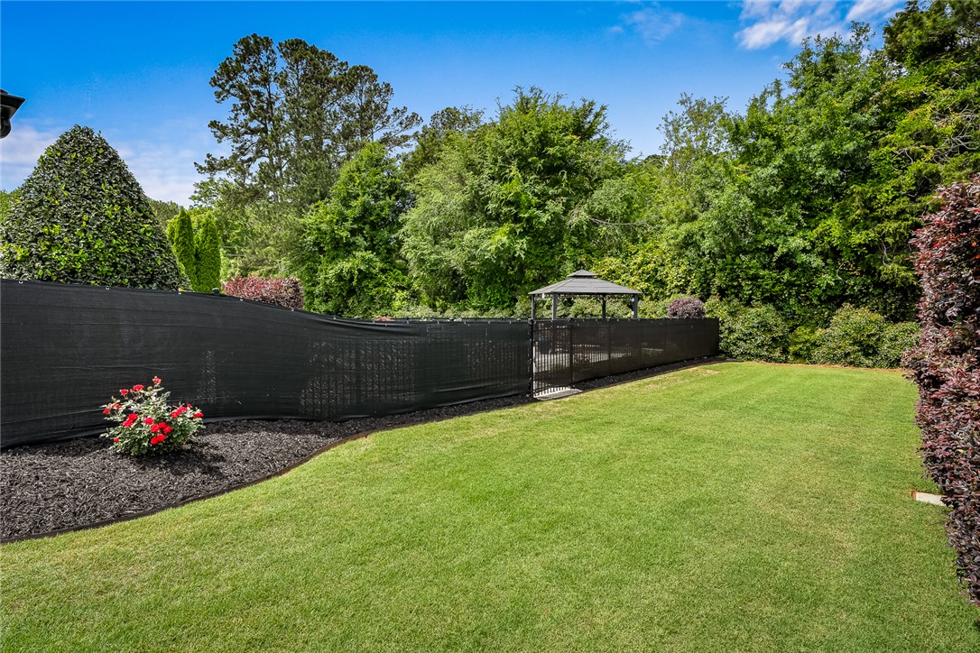 1001 Hillcrest Court