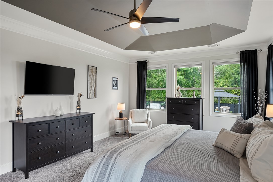 1001 Hillcrest Court