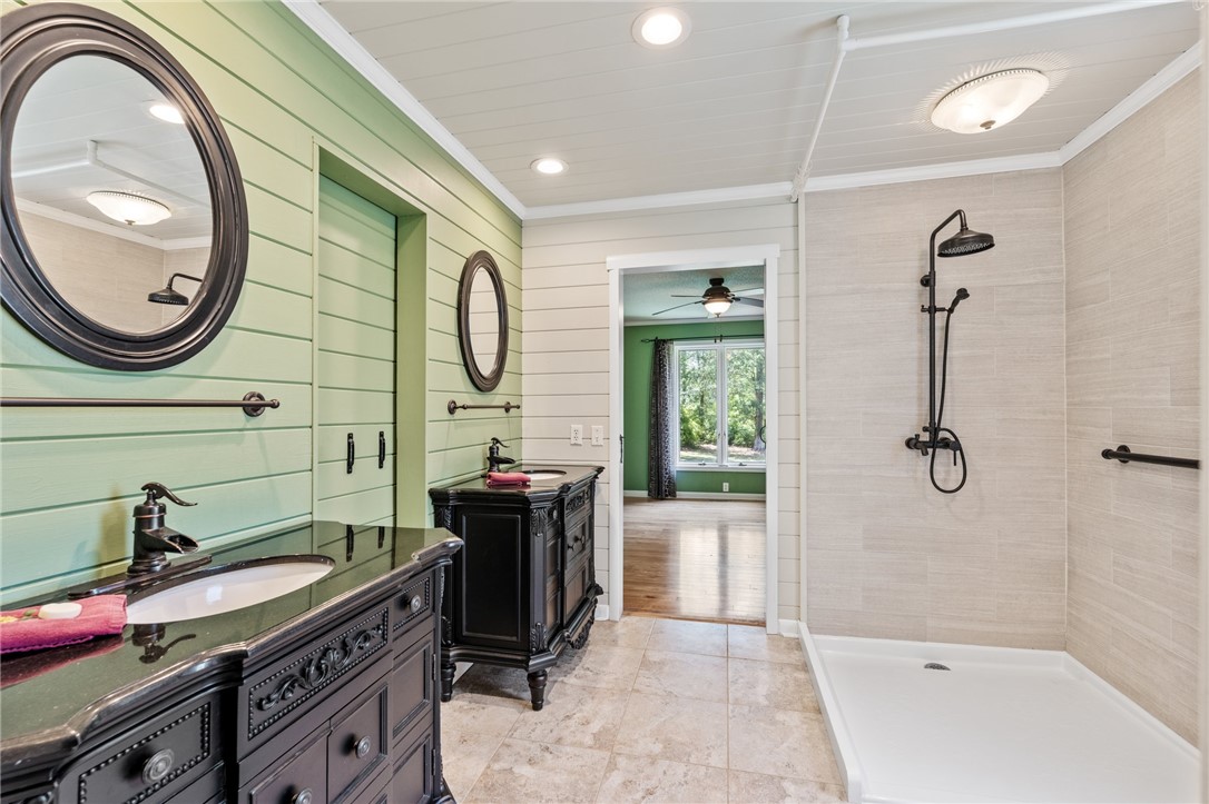 1555 Fort Hill Drive