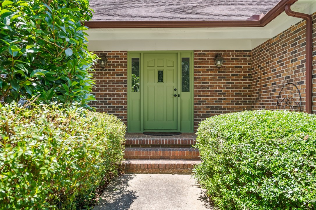 1555 Fort Hill Drive