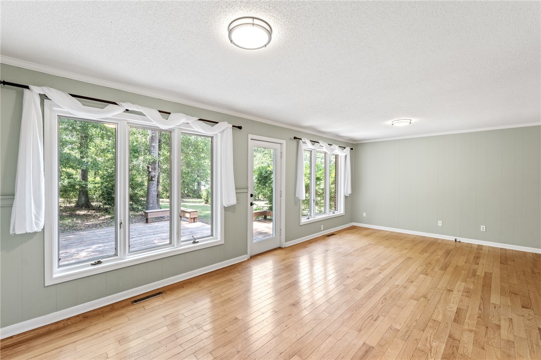 1555 Fort Hill Drive