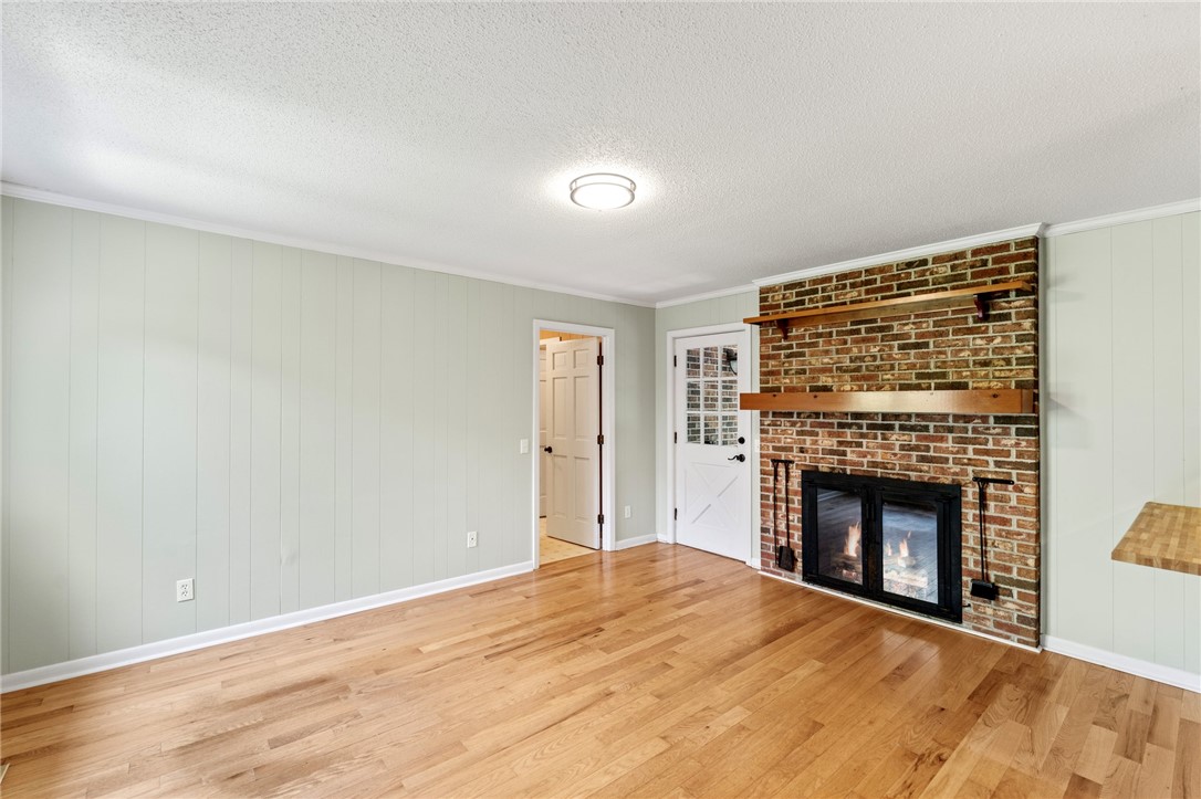 1555 Fort Hill Drive