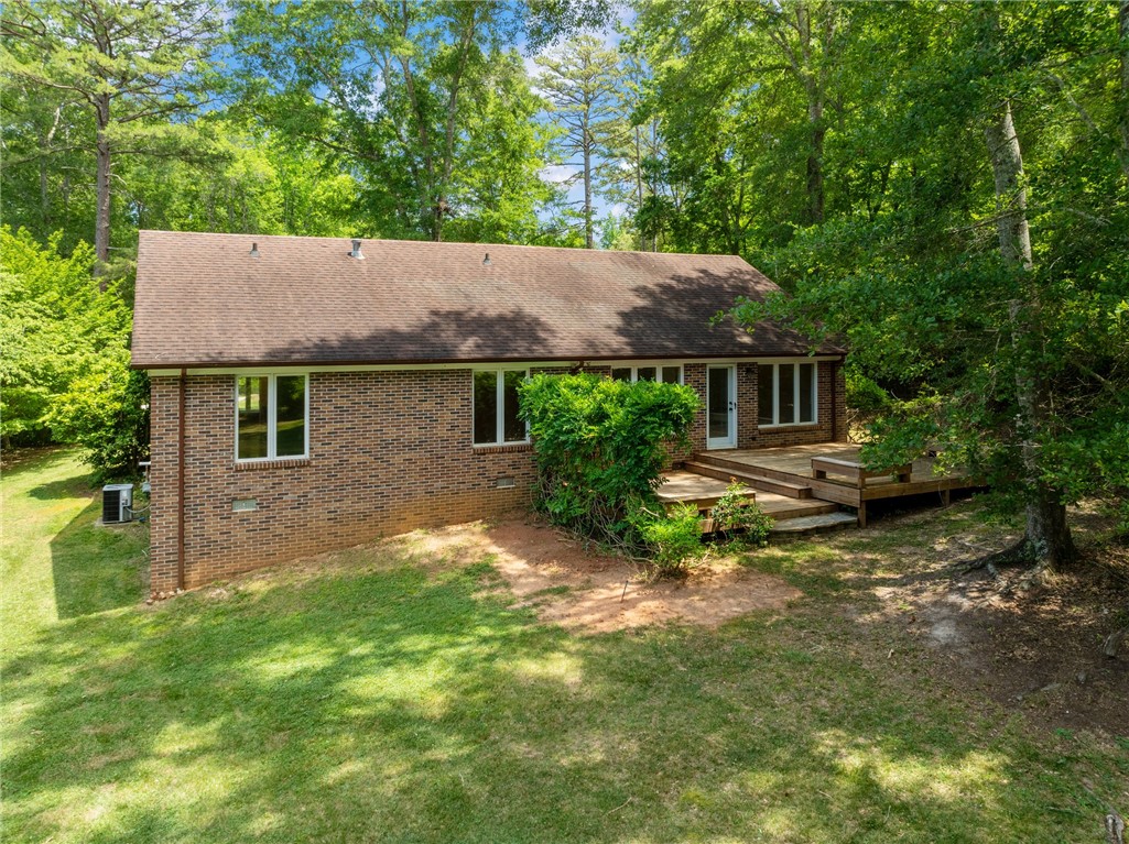 1555 Fort Hill Drive