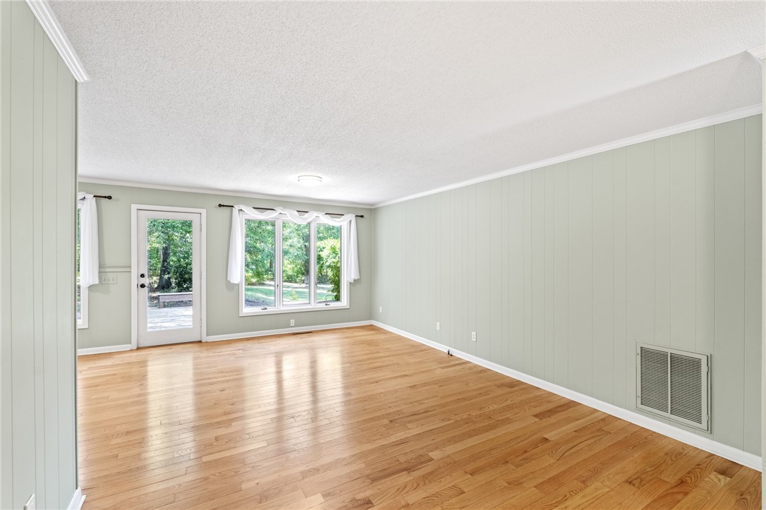 1555 Fort Hill Drive