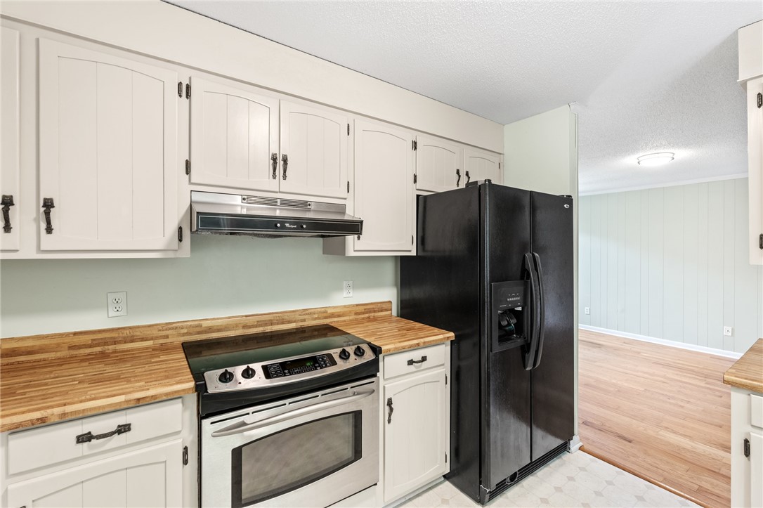 1555 Fort Hill Drive