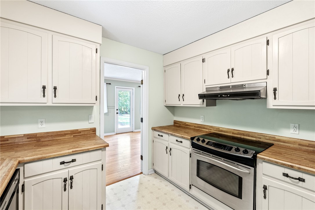 1555 Fort Hill Drive