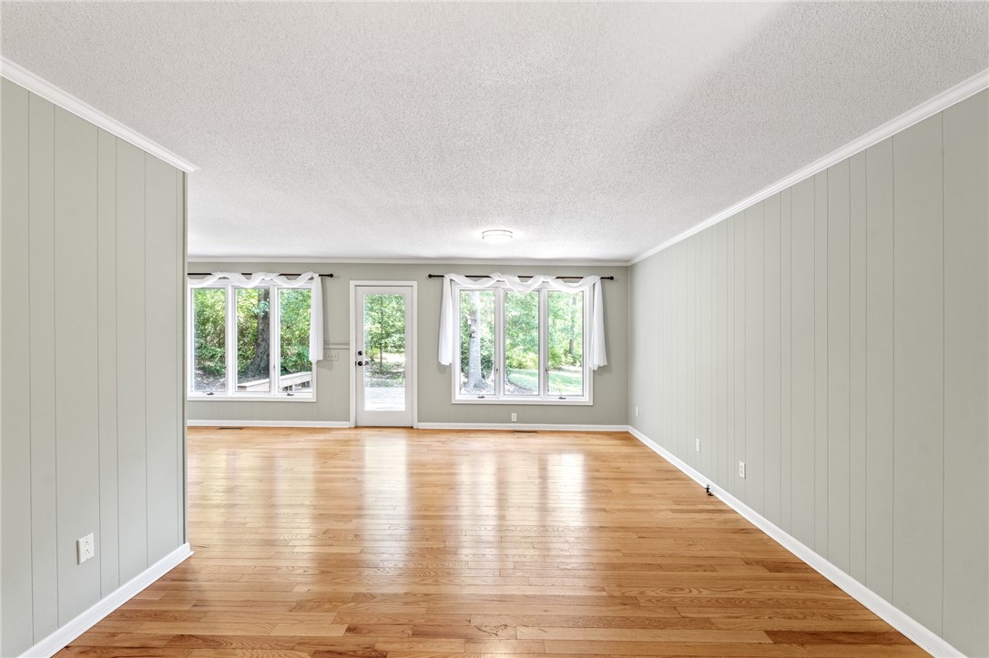 1555 Fort Hill Drive