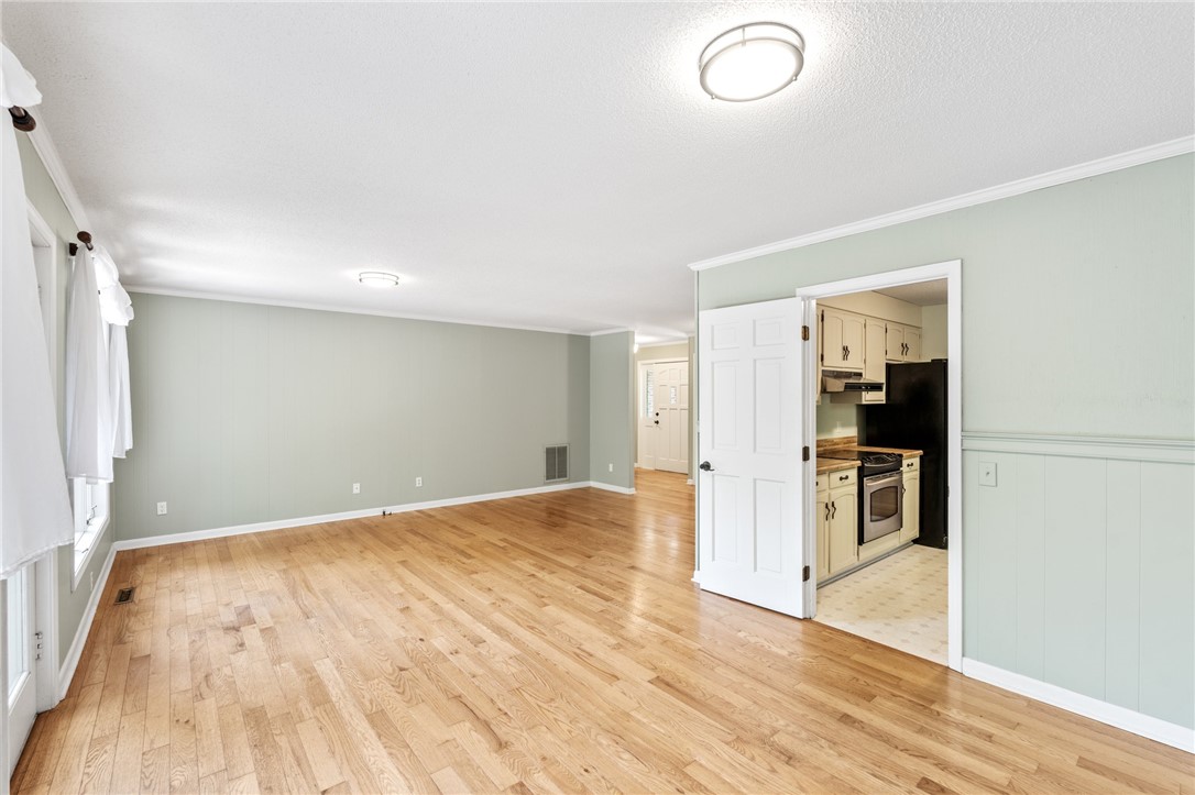 1555 Fort Hill Drive