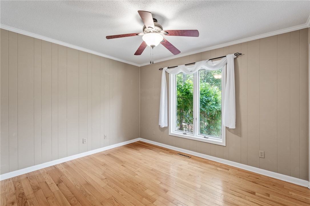 1555 Fort Hill Drive