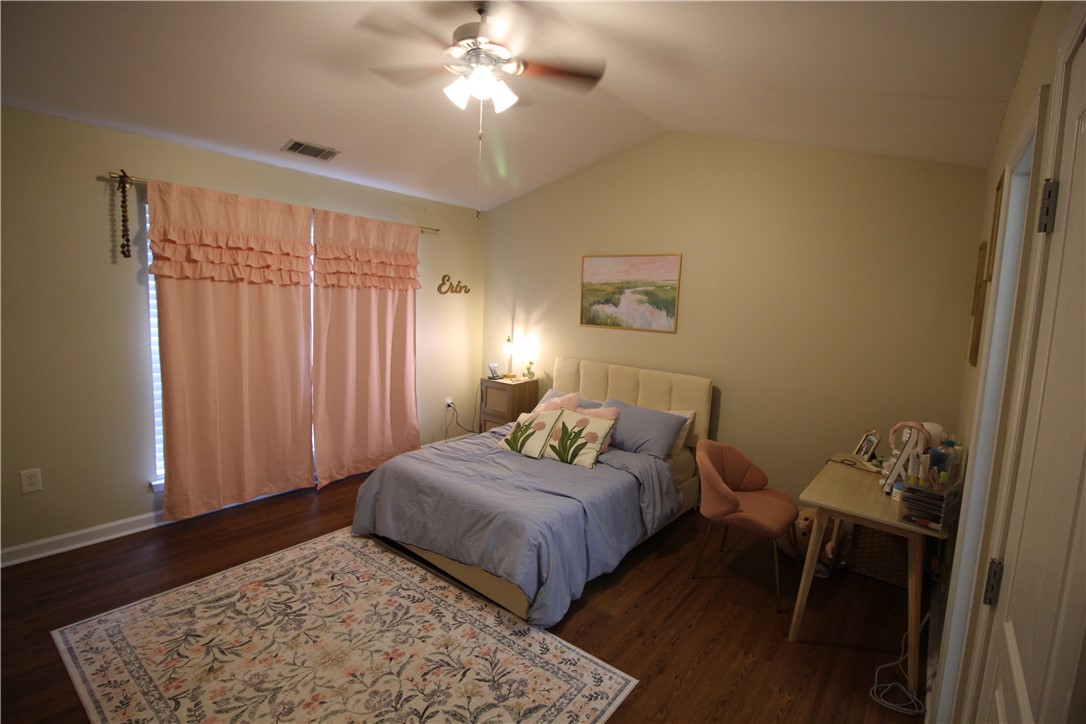 833 Old Greenville Highway 425