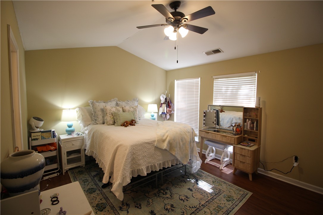 833 Old Greenville Highway 425