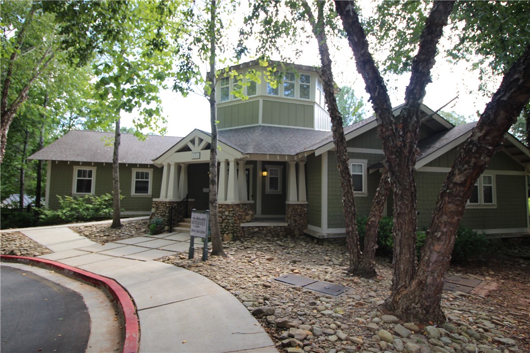 833 Old Greenville Highway 425