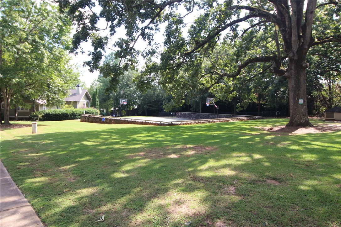 833 Old Greenville Highway 425