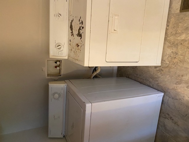 113 golden springs Lane