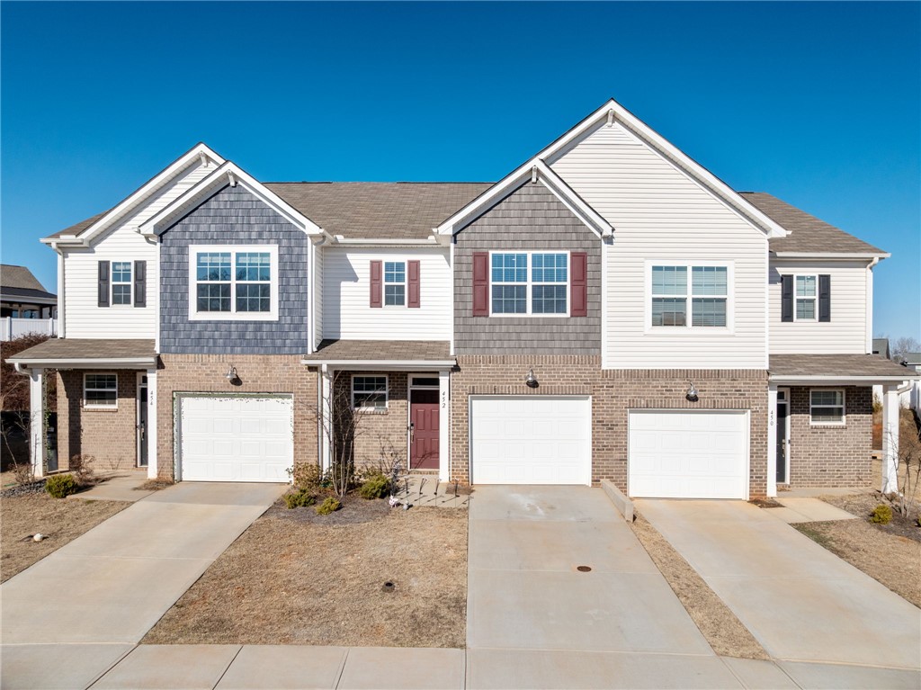 452 Bee Cove Way