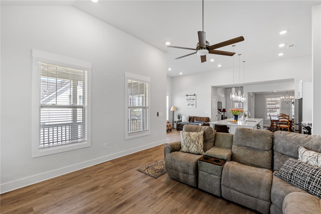 210 Maverick Trail