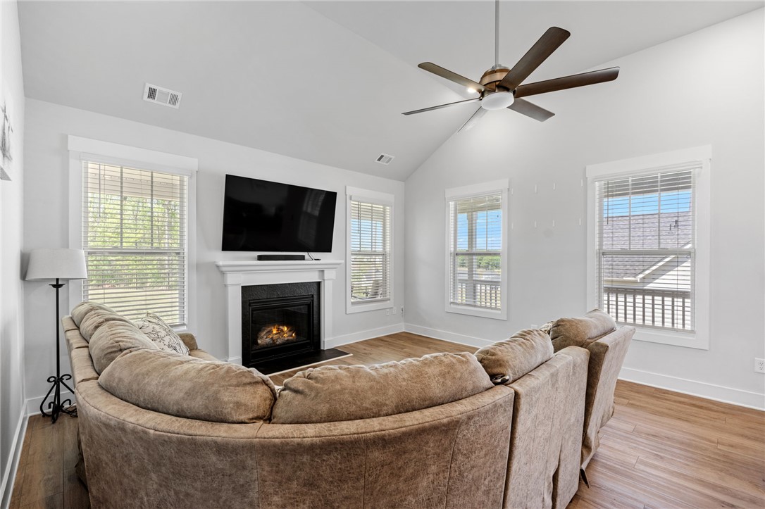 210 Maverick Trail