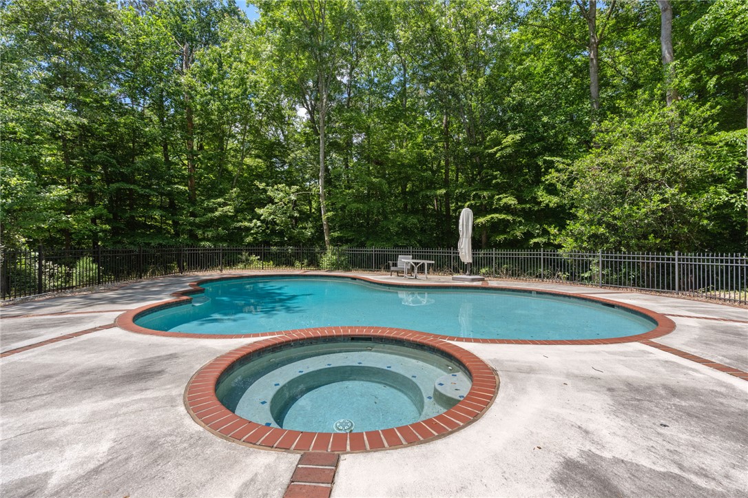 208 Cedar Dale Drive