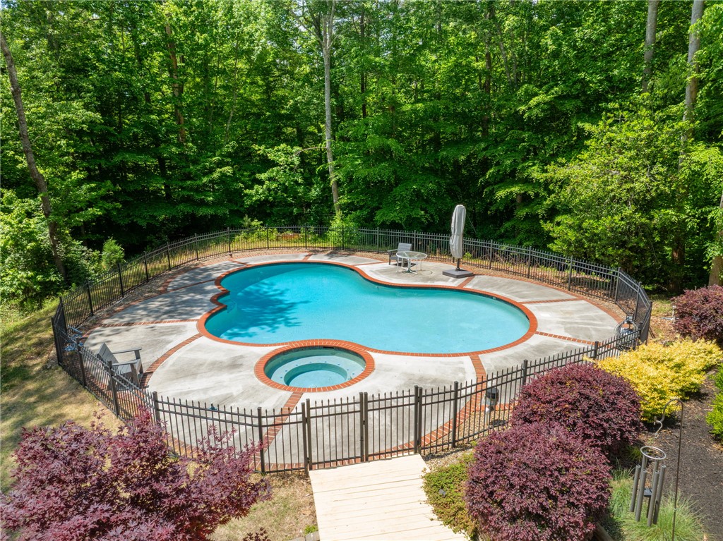 208 Cedar Dale Drive