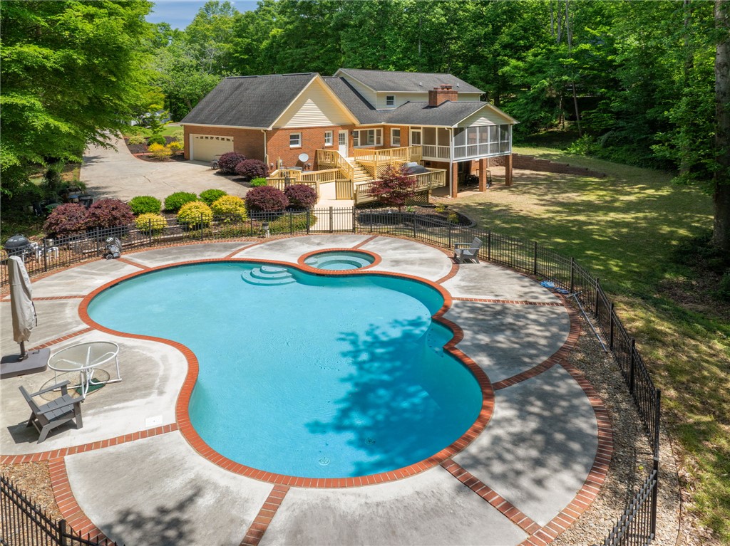 208 Cedar Dale Drive