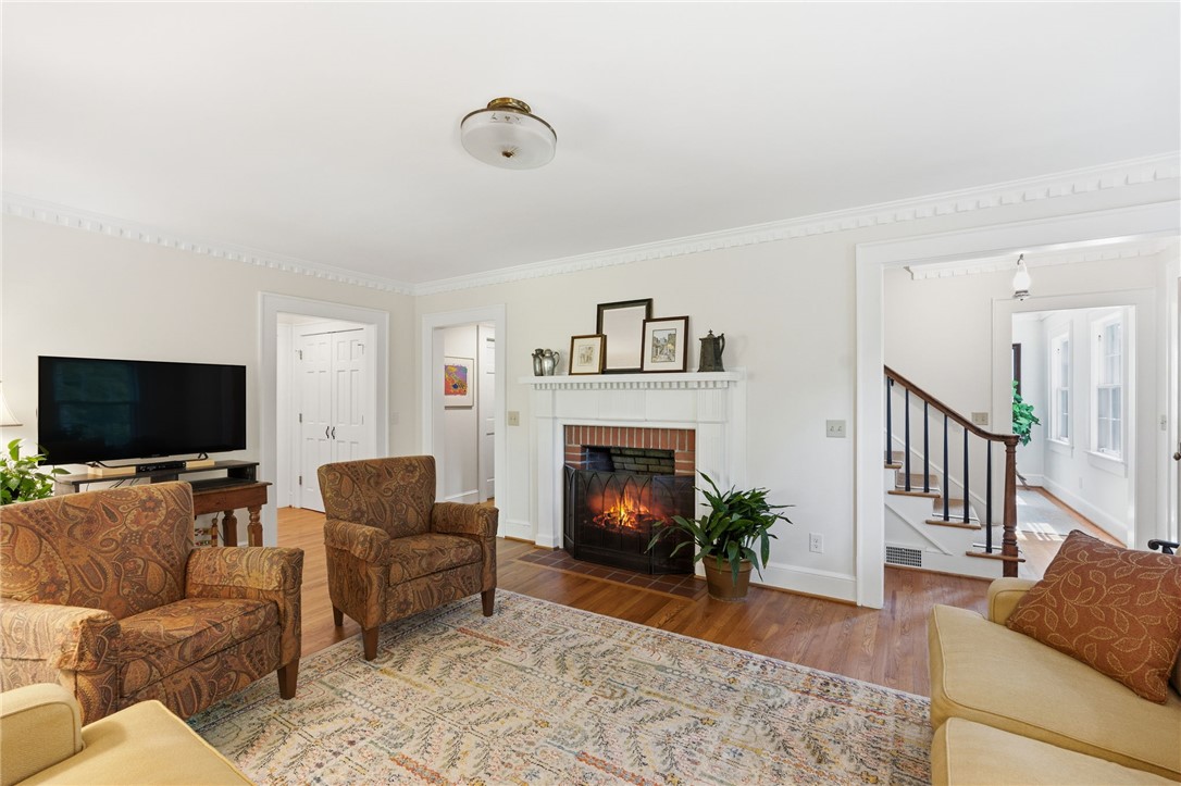 107 Mountain Laurel Drive