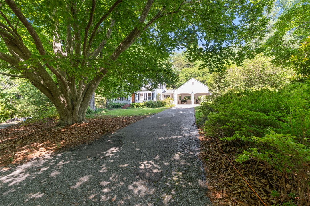 107 Mountain Laurel Drive