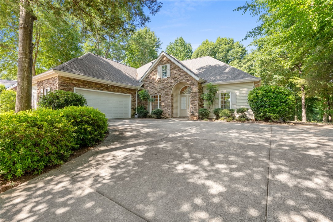 108 Winterbrook Circle