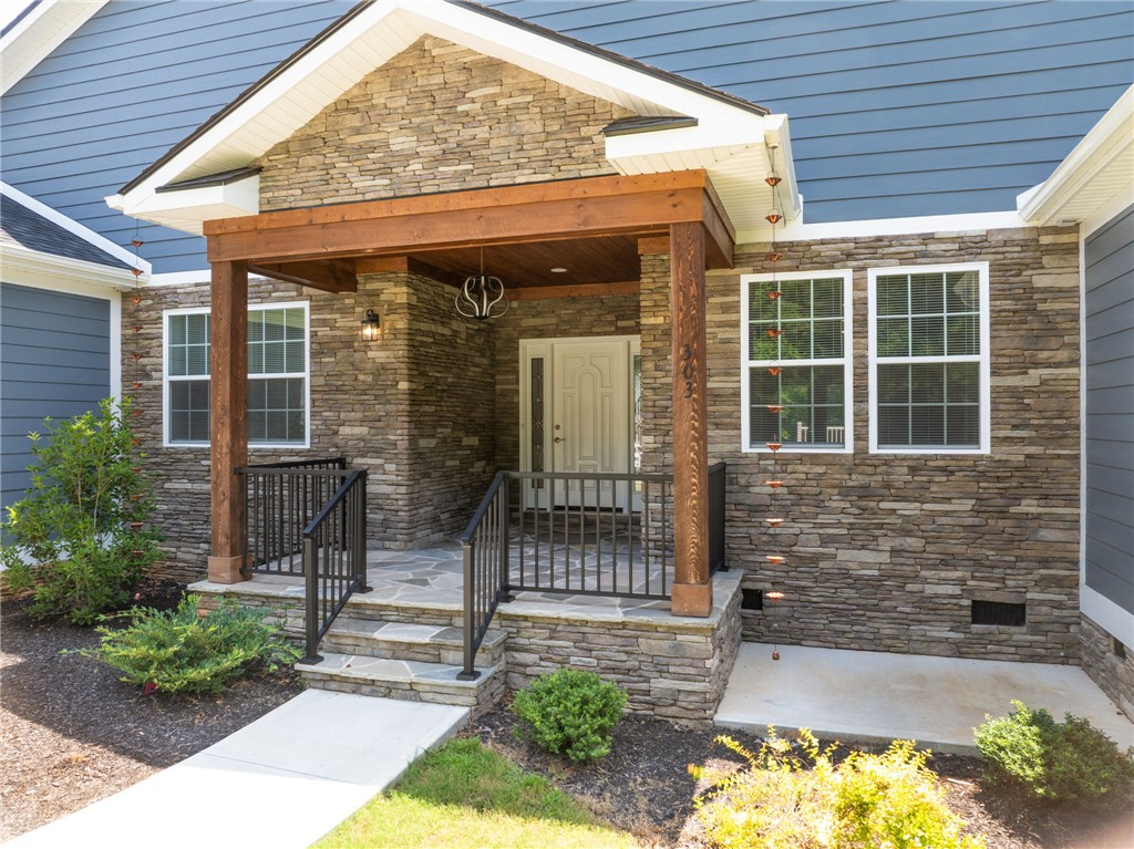 303 Regency Circle