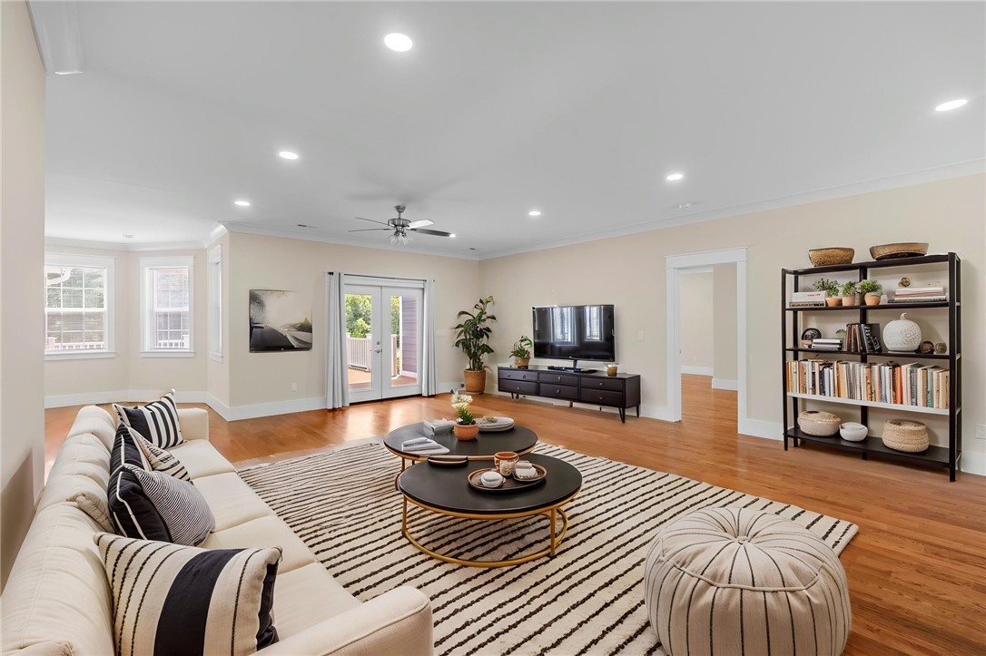 303 Regency Circle