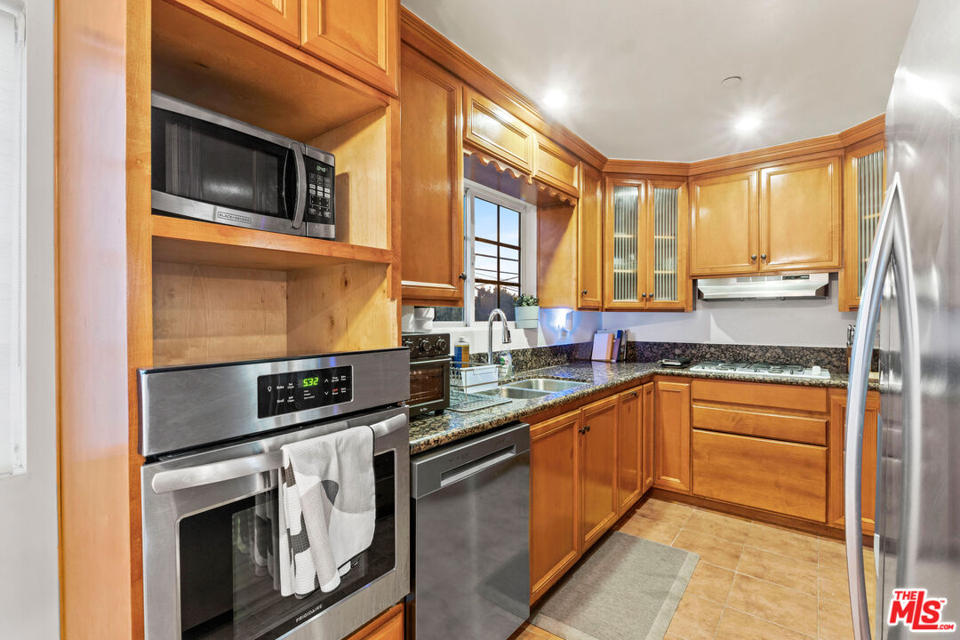 4181 Commonwealth Ave