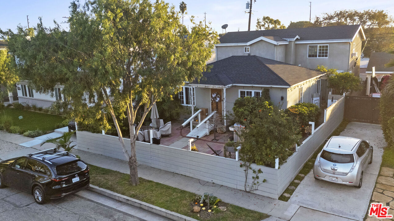 4181 Commonwealth Ave