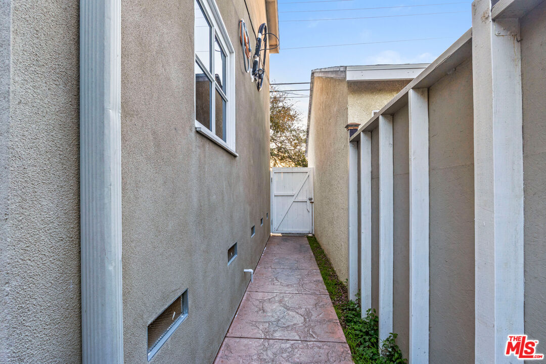 4181 Commonwealth Ave