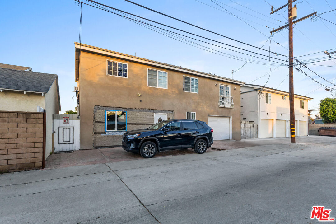 4181 Commonwealth Ave