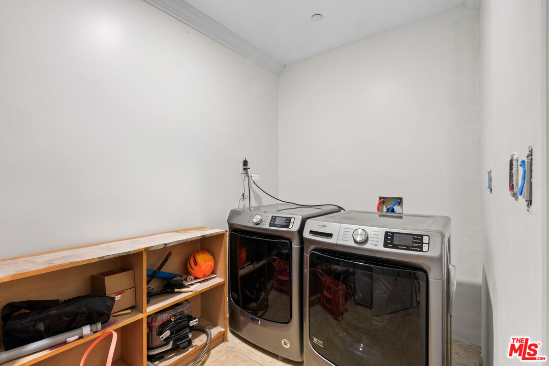 4181 Commonwealth Ave