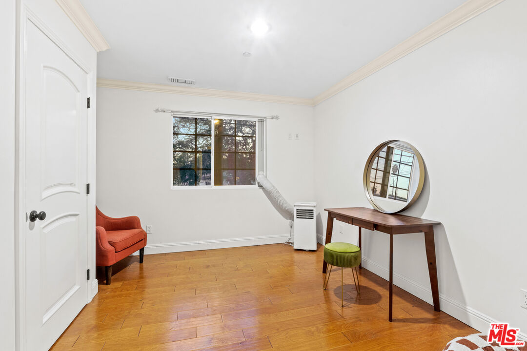 4181 Commonwealth Ave