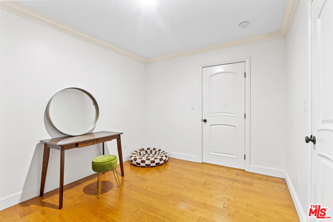 4181 Commonwealth Ave